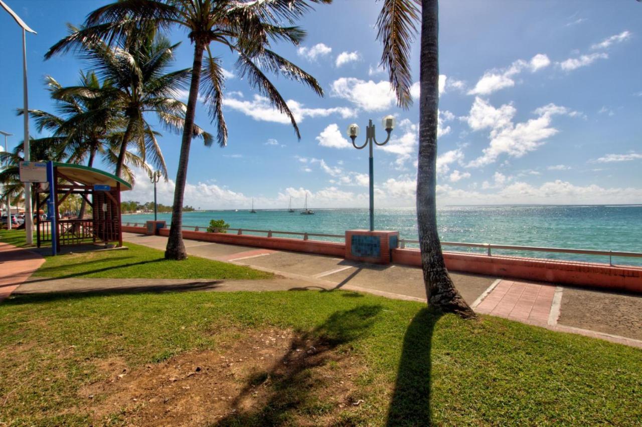 Appartement Tout Confort Sainte-Anne  Bagian luar foto