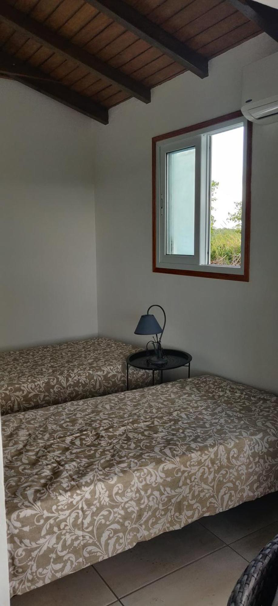 Appartement Tout Confort Sainte-Anne  Bagian luar foto