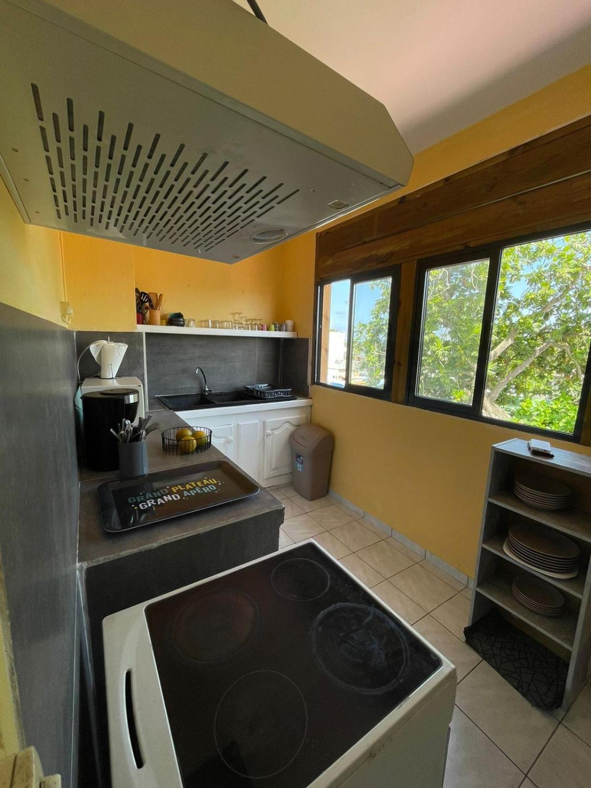 Appartement Tout Confort Sainte-Anne  Bagian luar foto