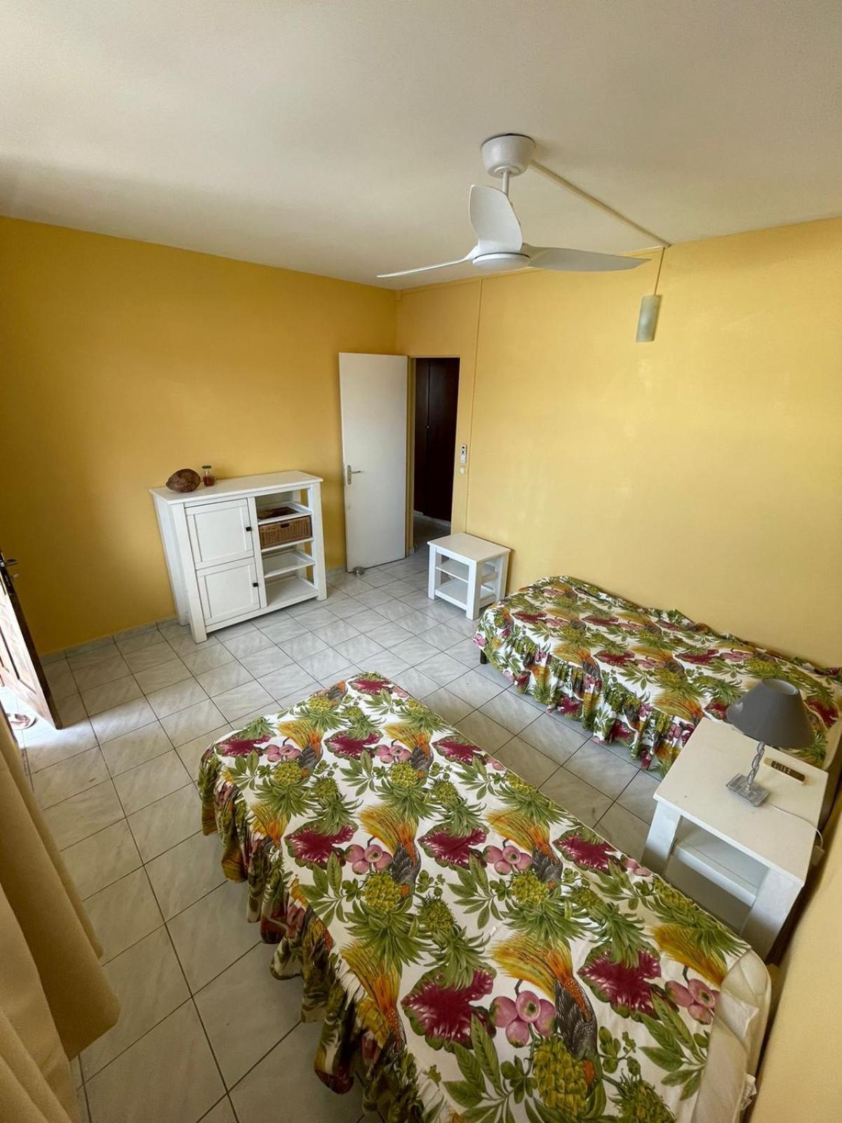 Appartement Tout Confort Sainte-Anne  Bagian luar foto