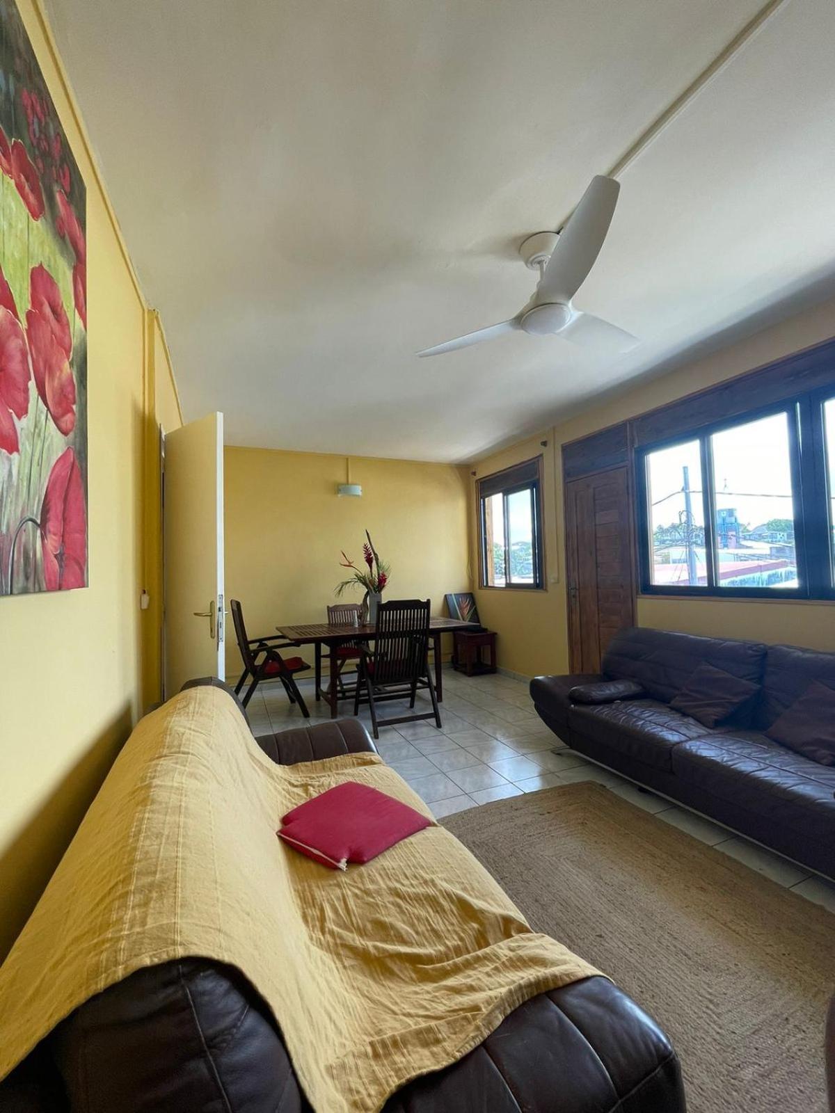Appartement Tout Confort Sainte-Anne  Bagian luar foto